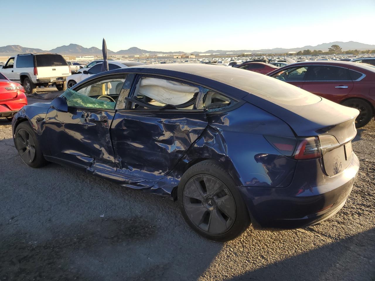 2022 TESLA MODEL 3 - Image 2