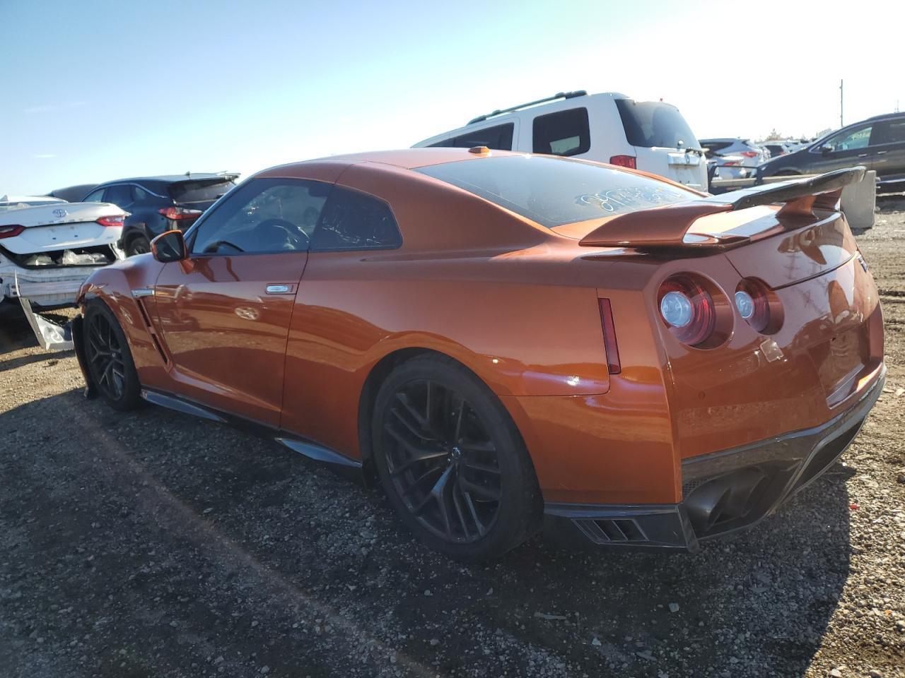 2017 NISSAN GT-R PREMI - Фото 2