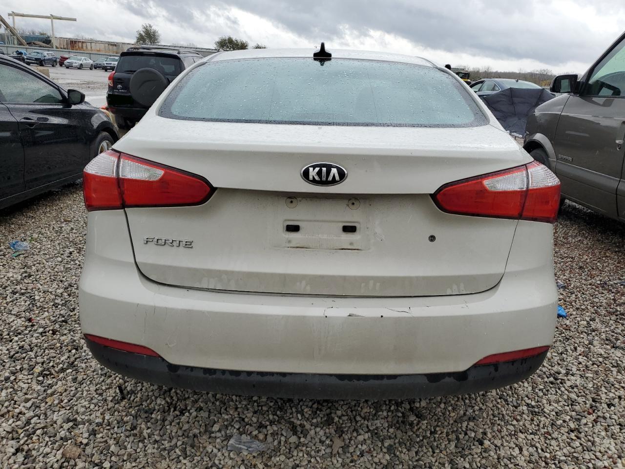 2015 KIA FORTE LX - Фото 6