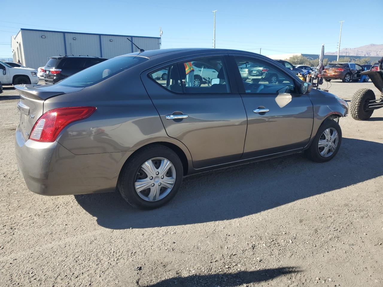 2016 NISSAN VERSA SV W - Image 3