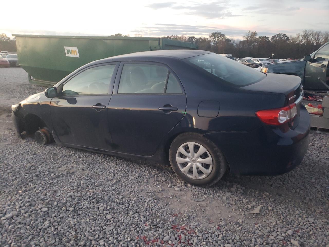 2013 TOYOTA COROLLA BA - Фото 2