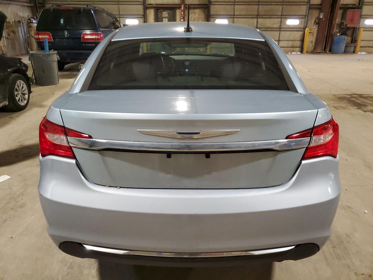 2012 CHRYSLER 200 TOURIN - Image 6
