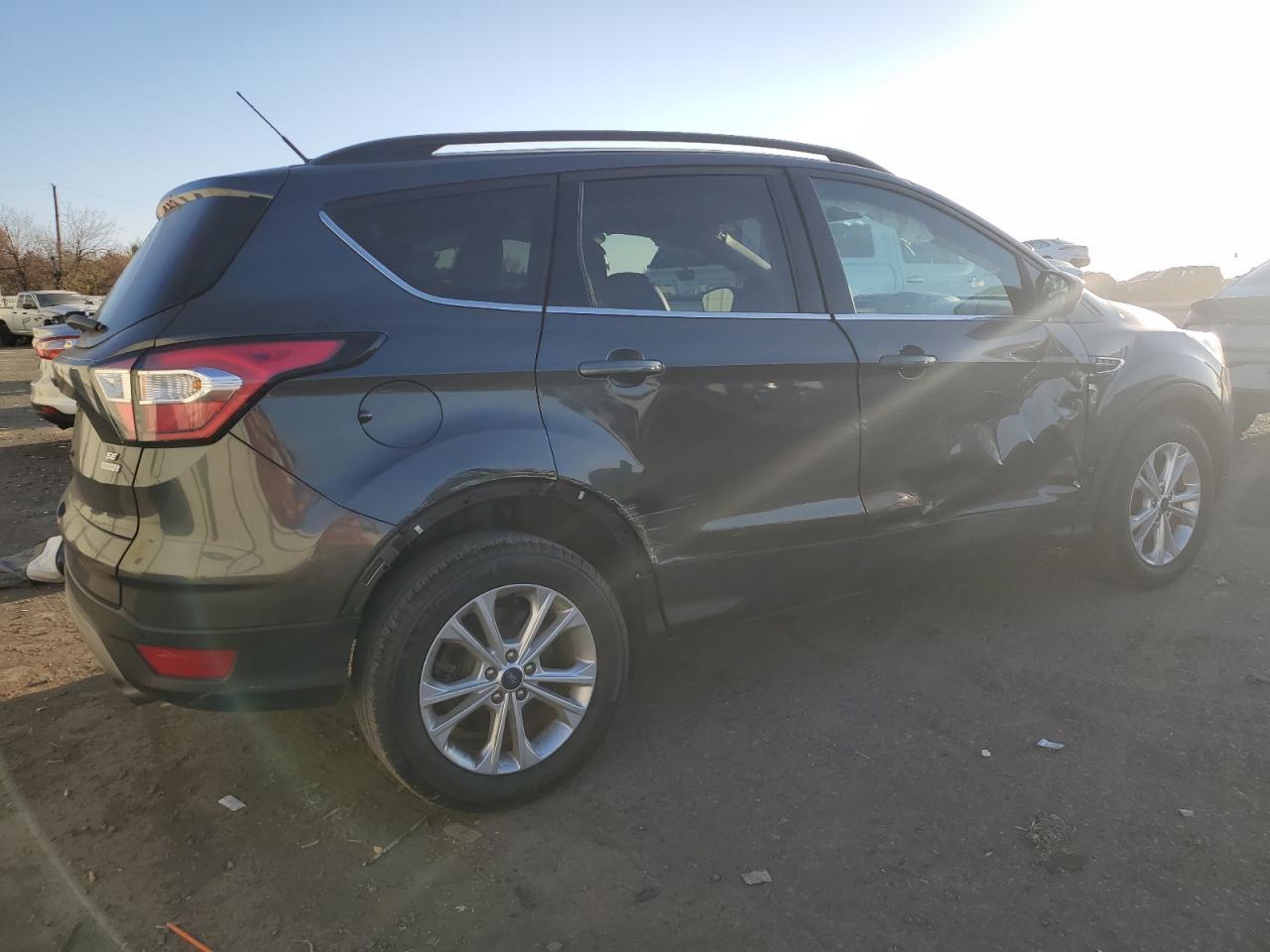 2017 FORD ESCAPE SE - Фото 3