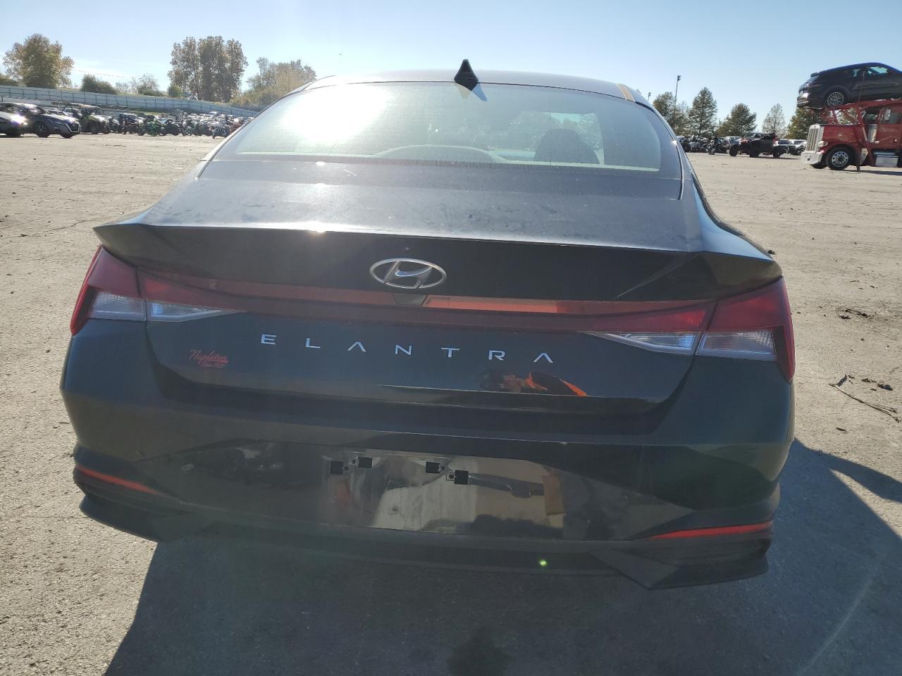 2023 HYUNDAI ELANTRA SE - Image 6