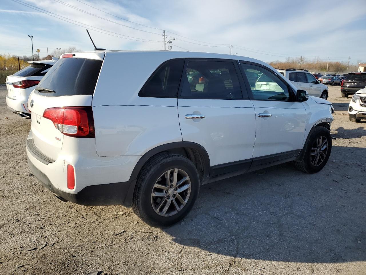 2015 KIA SORENTO LX - Image 3