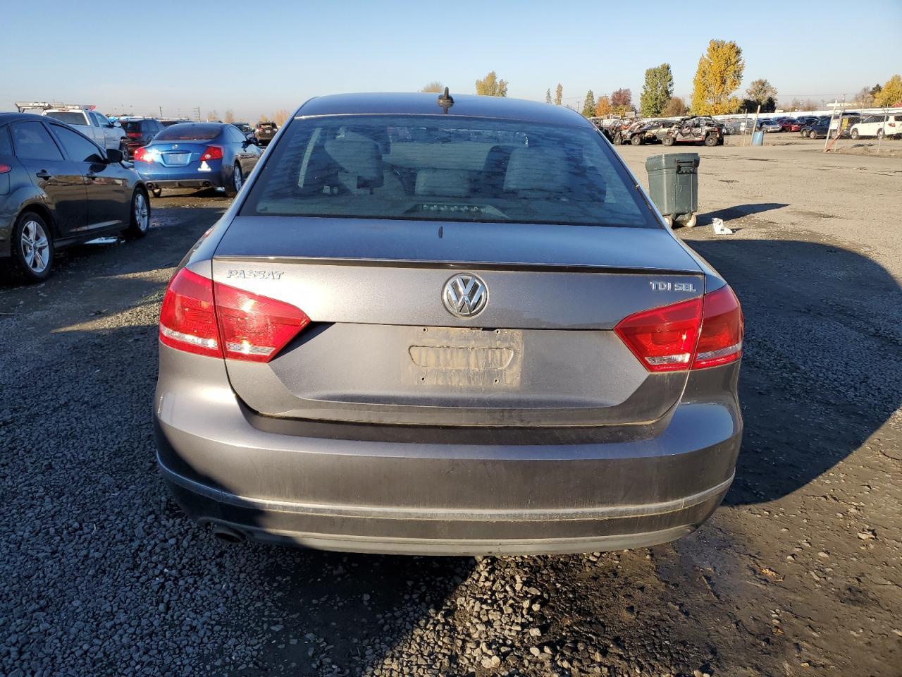 2014 VOLKSWAGEN PASSAT SEL - Image 6