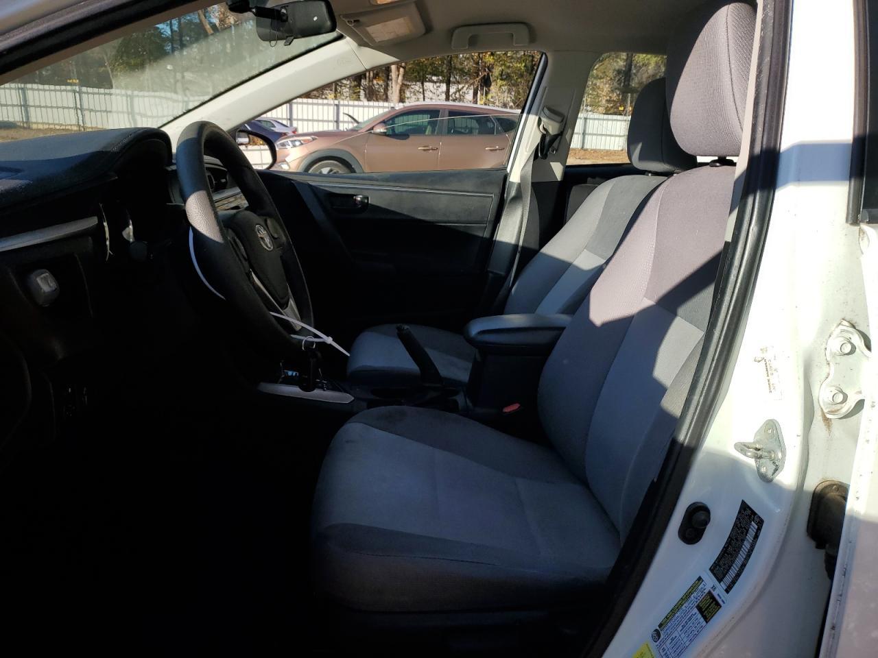 2015 TOYOTA COROLLA L - Фото 7