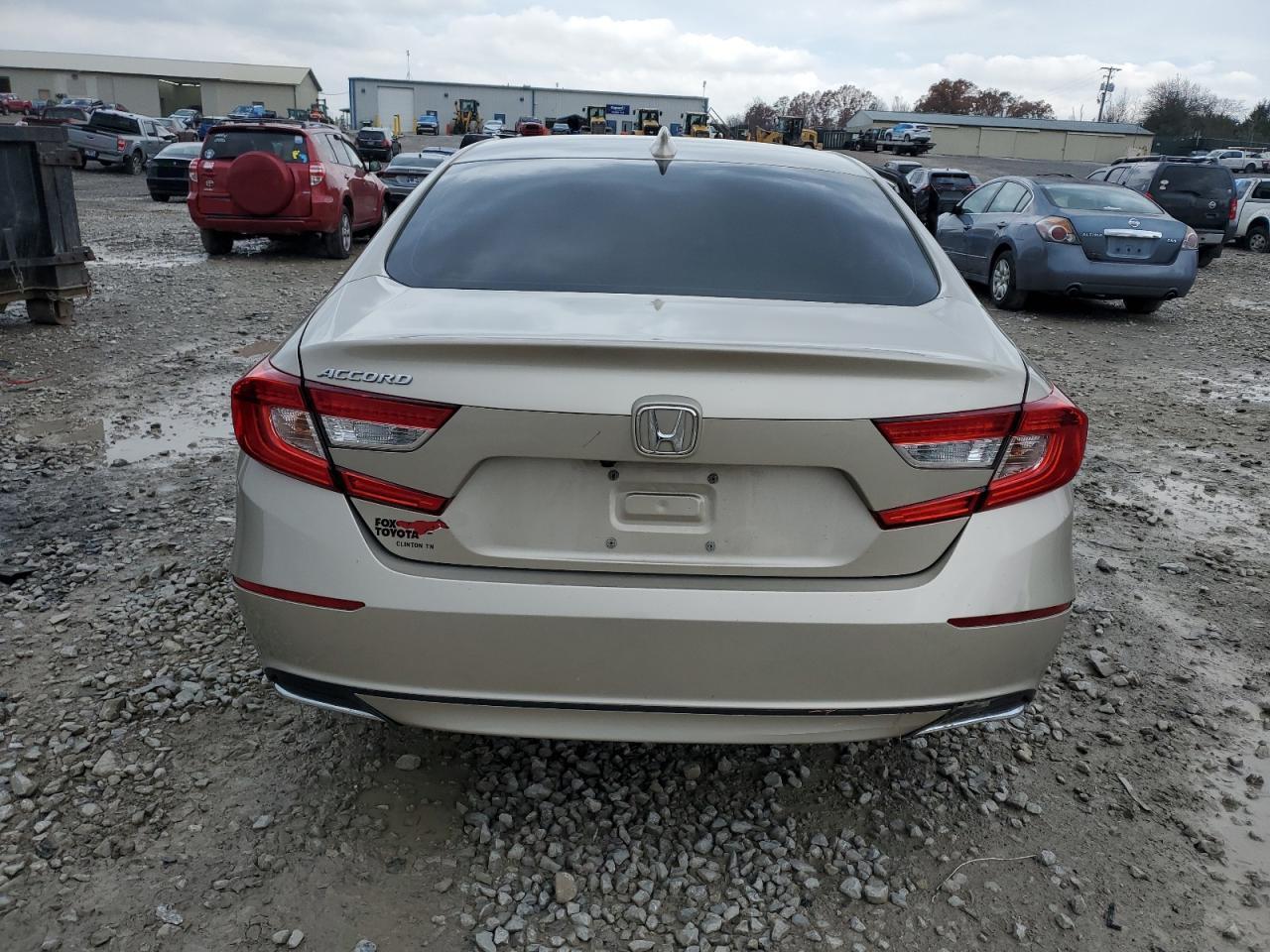 2018 HONDA ACCORD LX - Фото 6