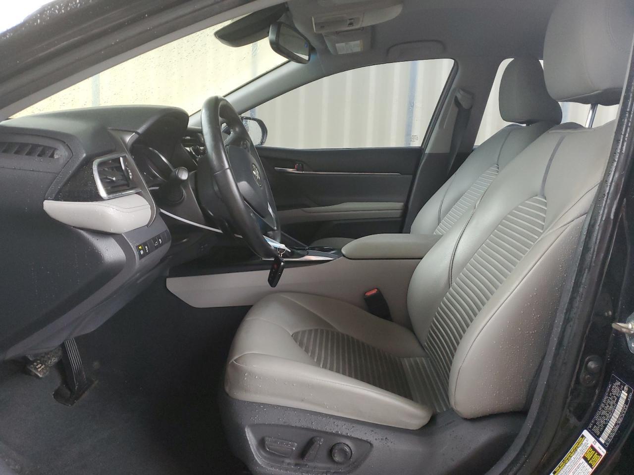2018 TOYOTA CAMRY L - Фото 7