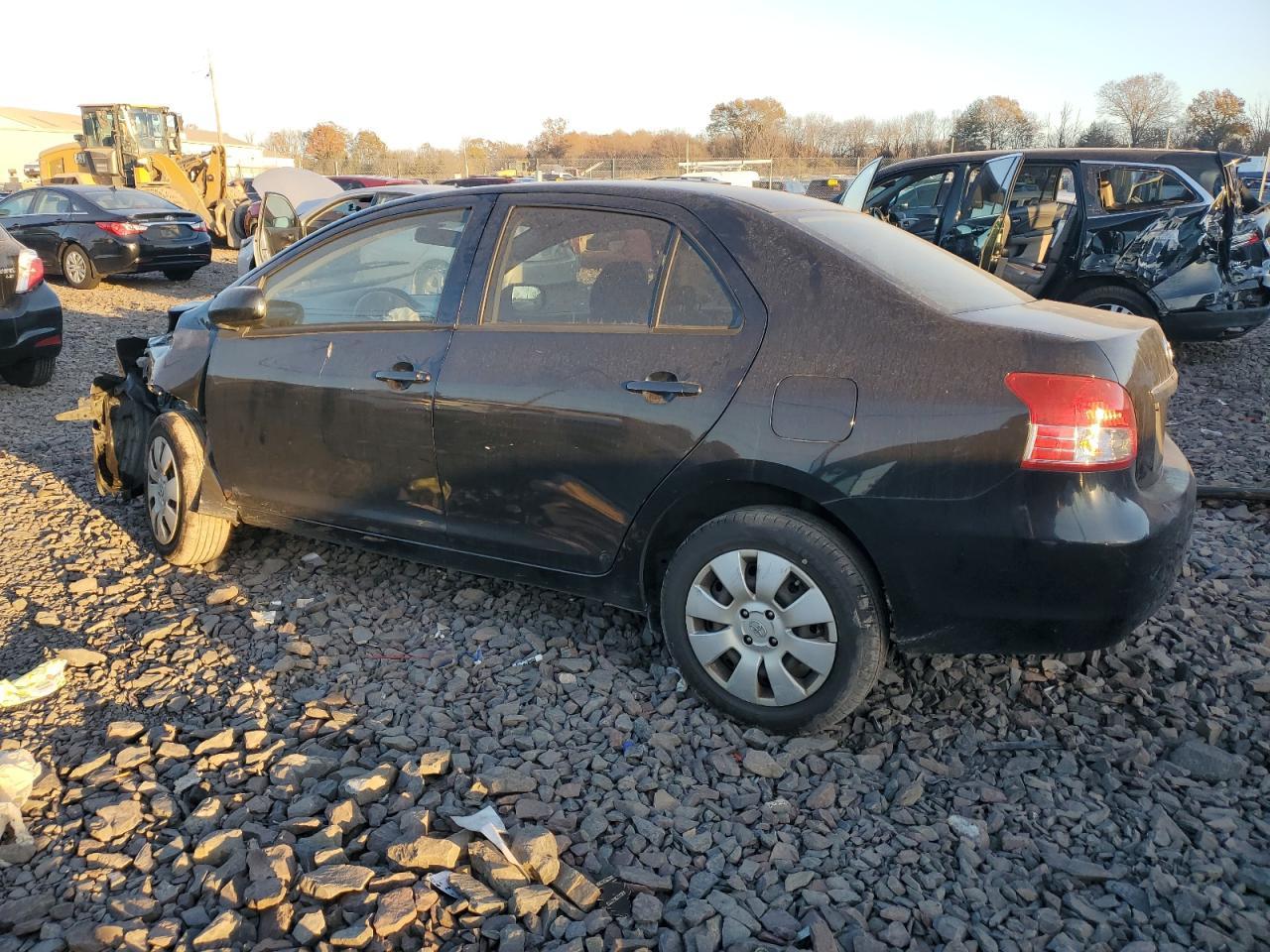 2012 TOYOTA YARIS - Image 2
