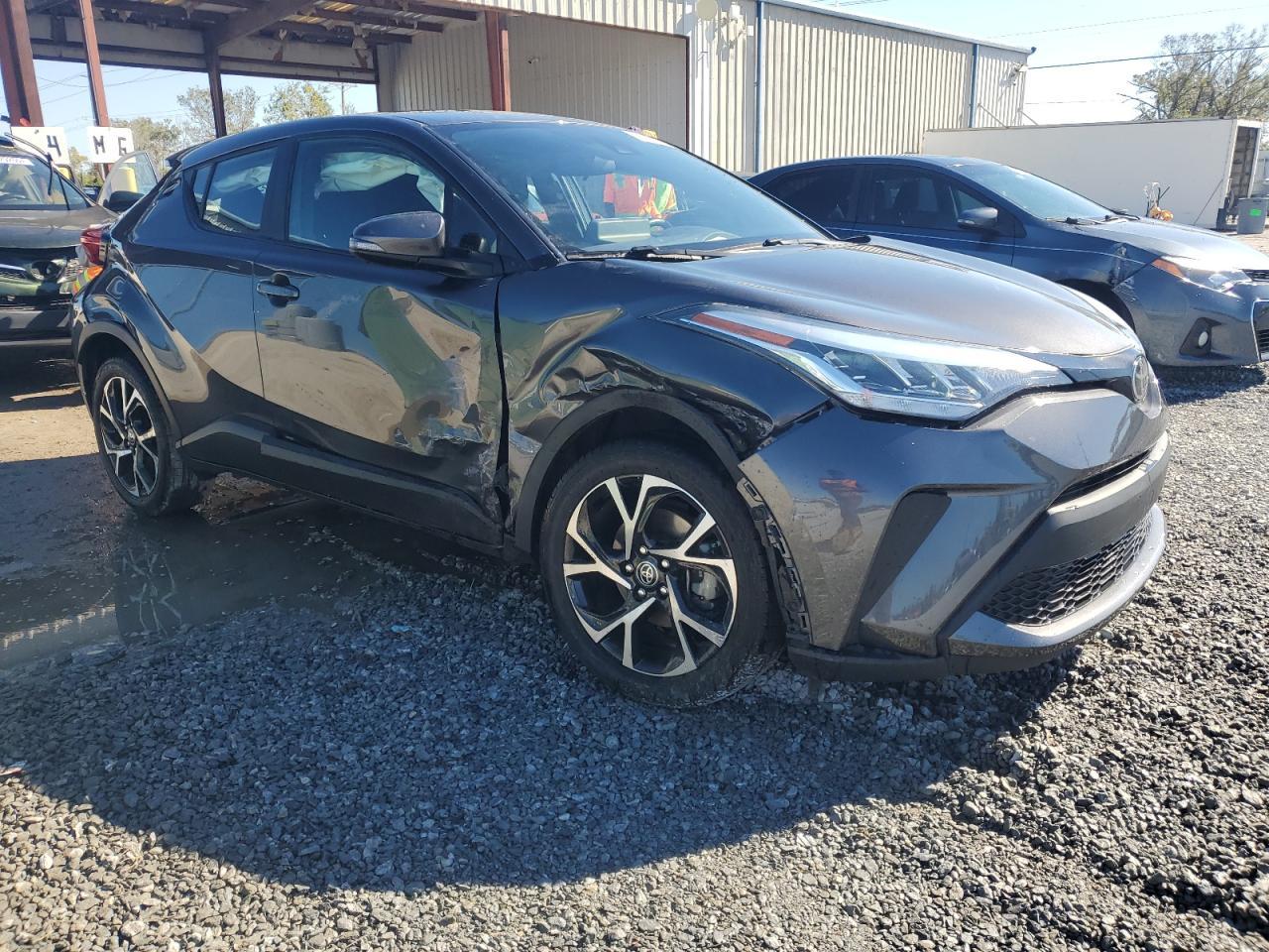 2022 TOYOTA C-HR XLE - Фото 4