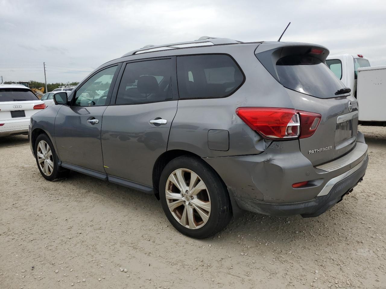 2018 NISSAN PATHFINDER - Image 2
