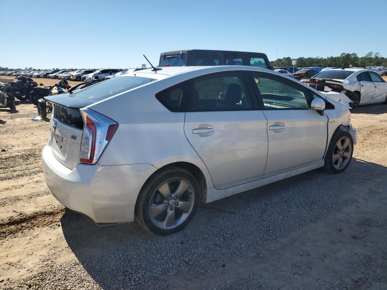2015 TOYOTA PRIUS - Image 3