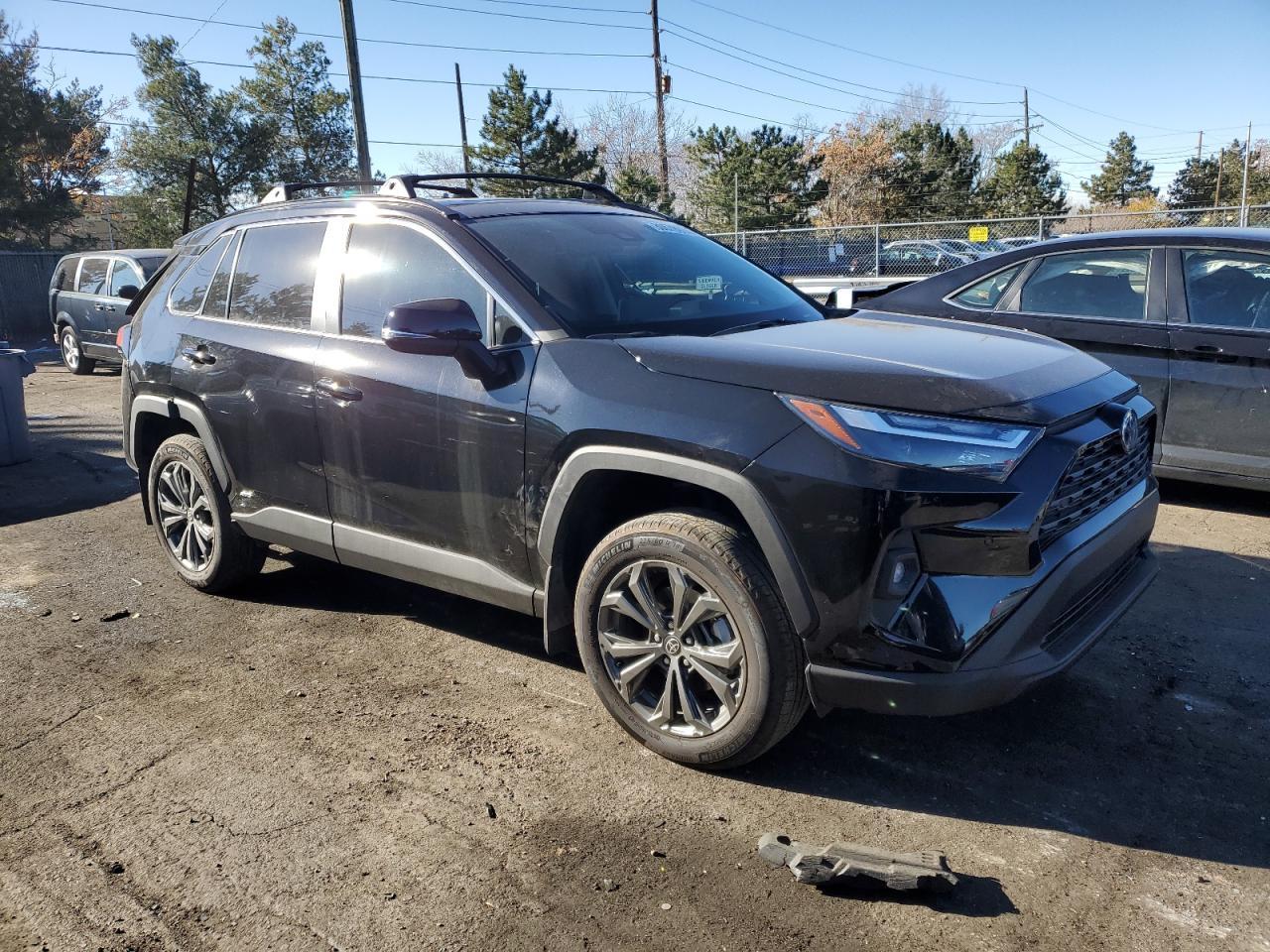2022 TOYOTA RAV4 XLE P - Image 4