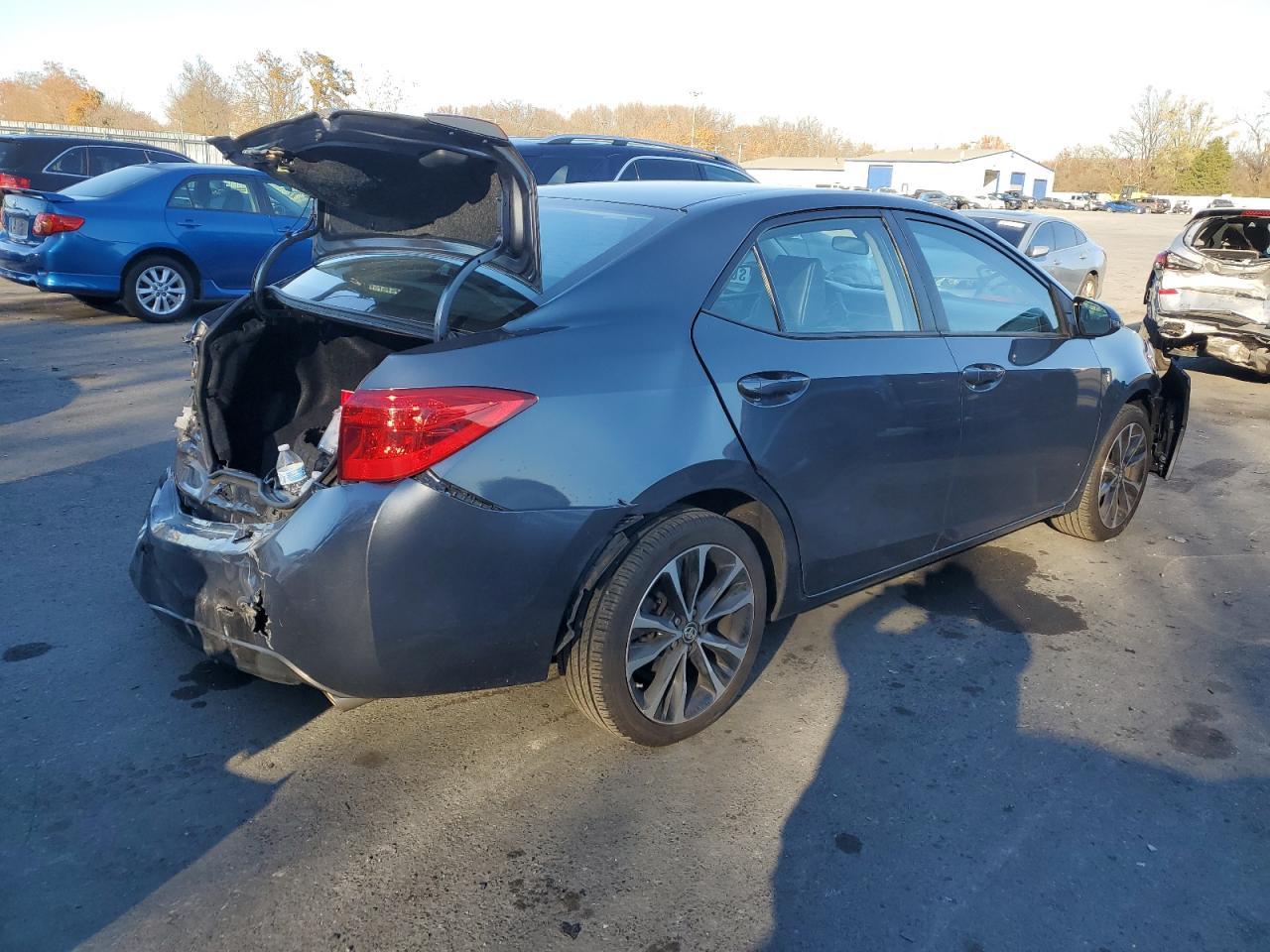 2018 TOYOTA COROLLA L - Image 3