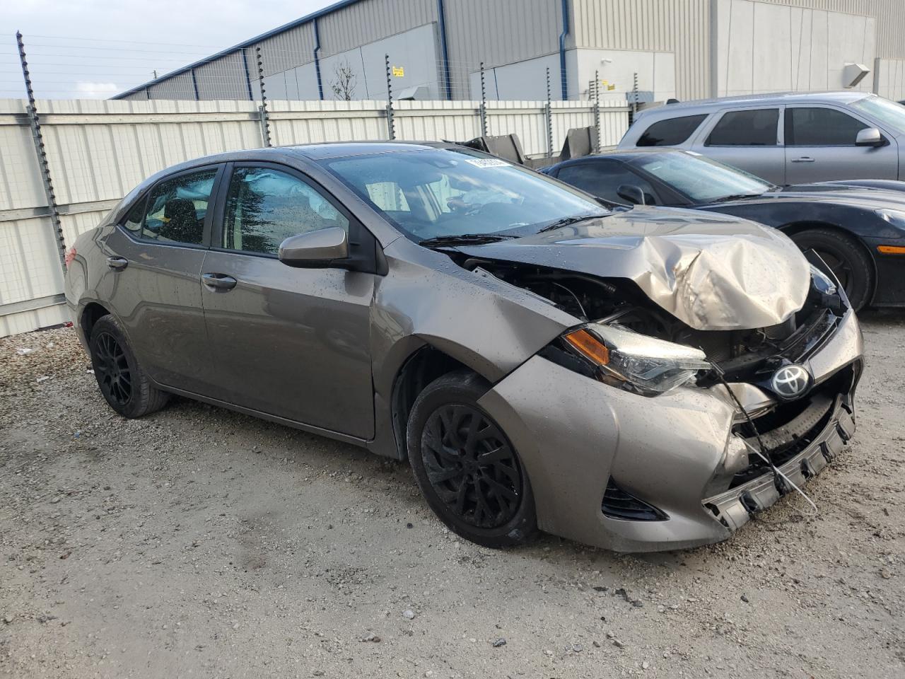 2018 TOYOTA COROLLA L - Image 4