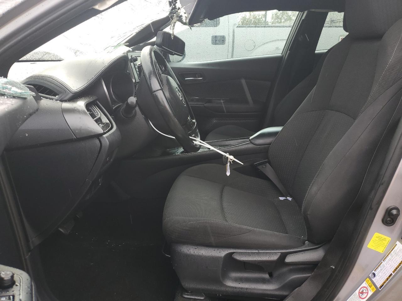 2018 TOYOTA C-HR XLE - Image 7