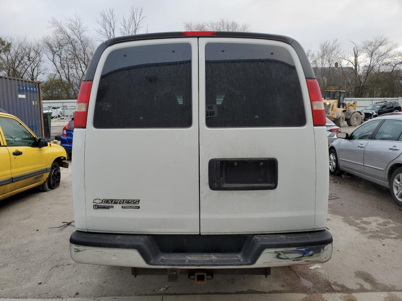 2012 CHEVROLET EXPRESS G3 - Фото 6