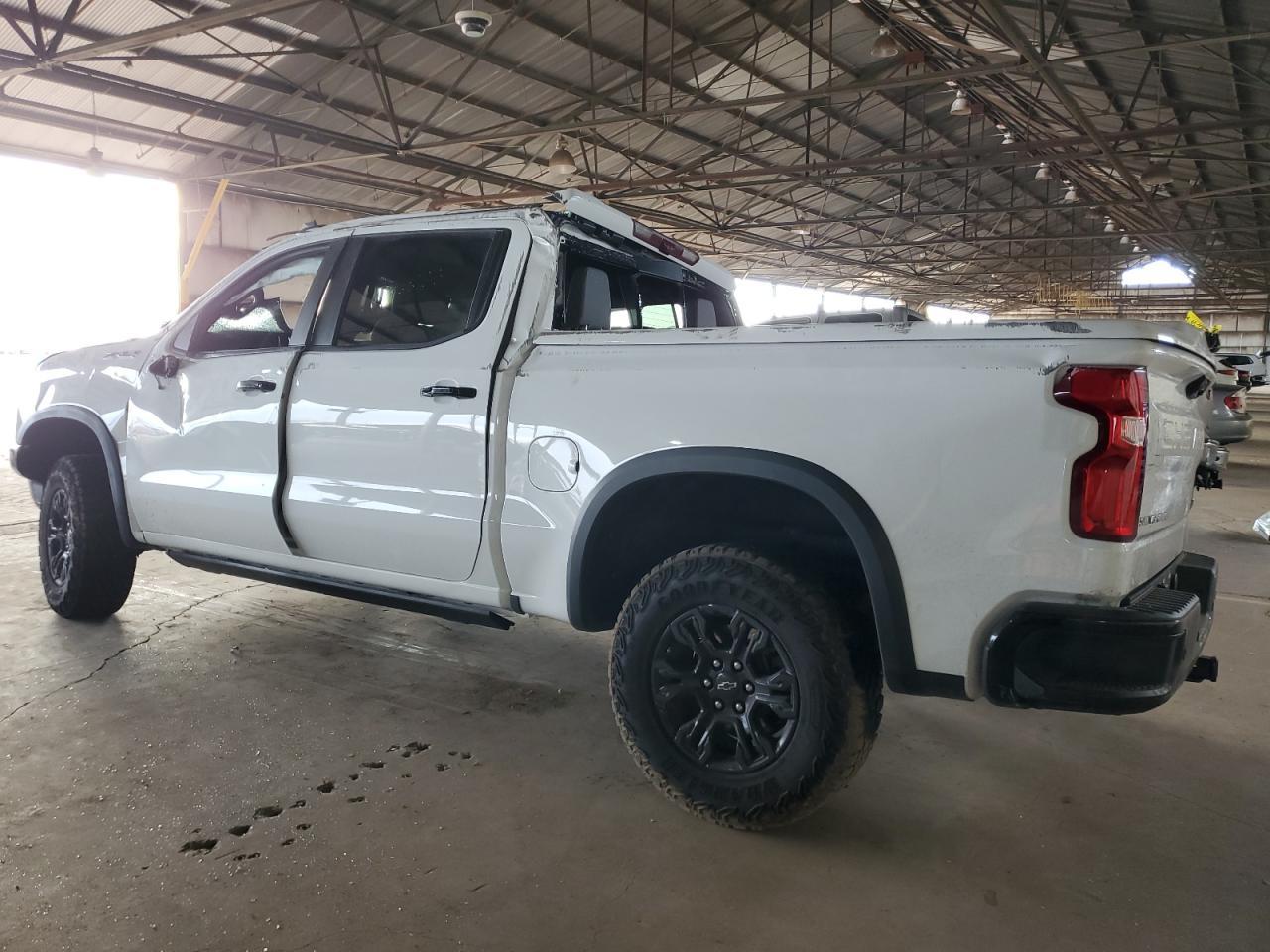 2023 CHEVROLET SILVERADO - Фото 2