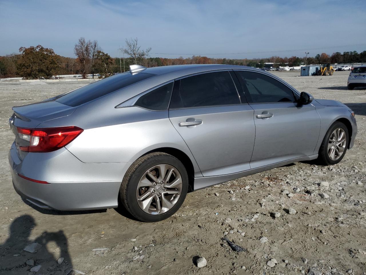 2018 HONDA ACCORD LX - Image 3