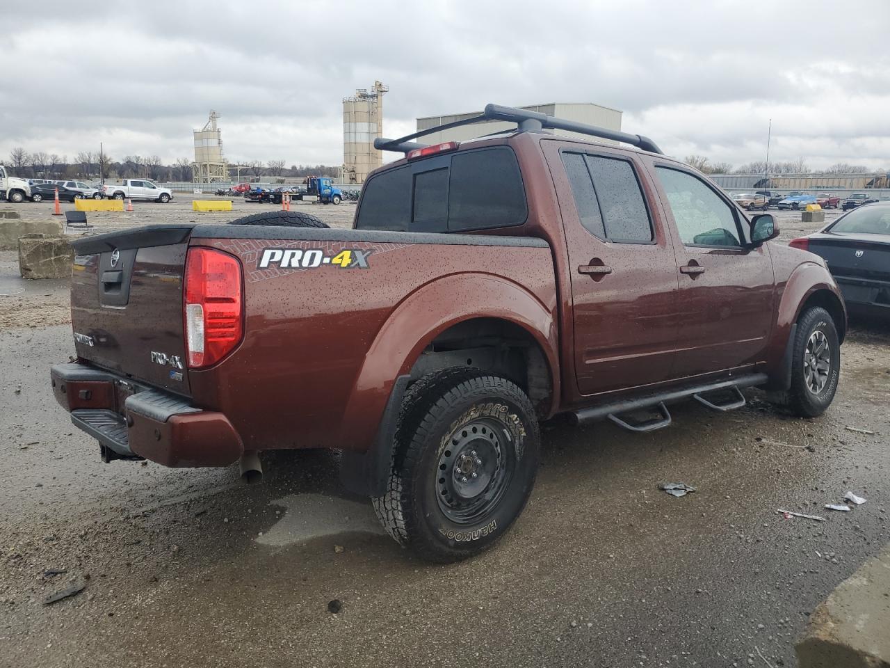 2017 NISSAN FRONTIER S - Фото 3