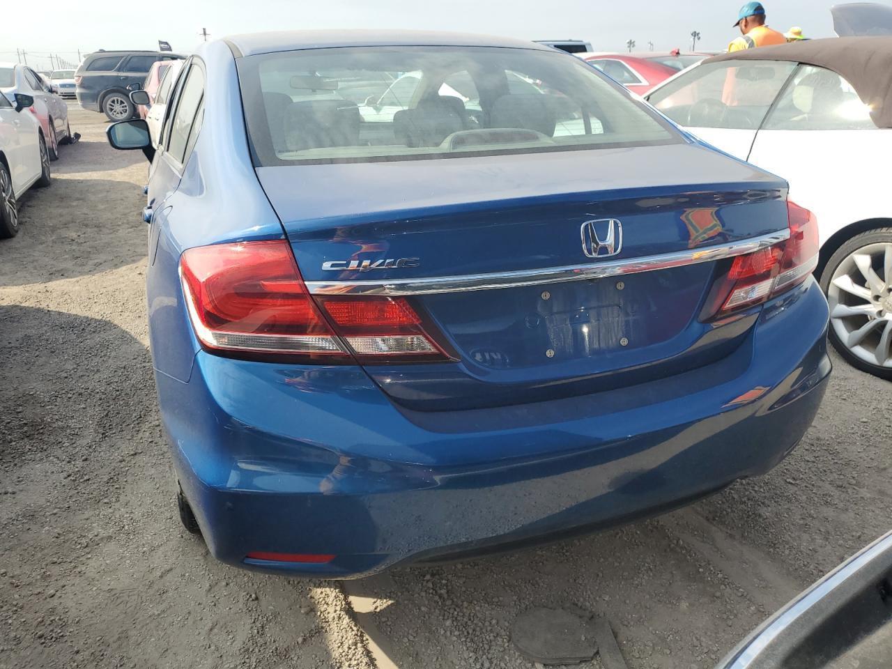 2015 HONDA CIVIC LX - Фото 6