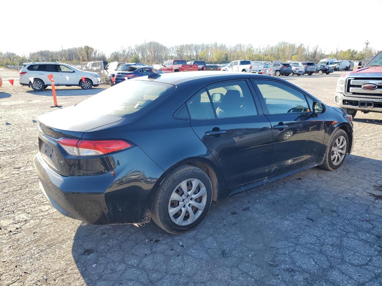 2020 TOYOTA COROLLA LE - Фото 3