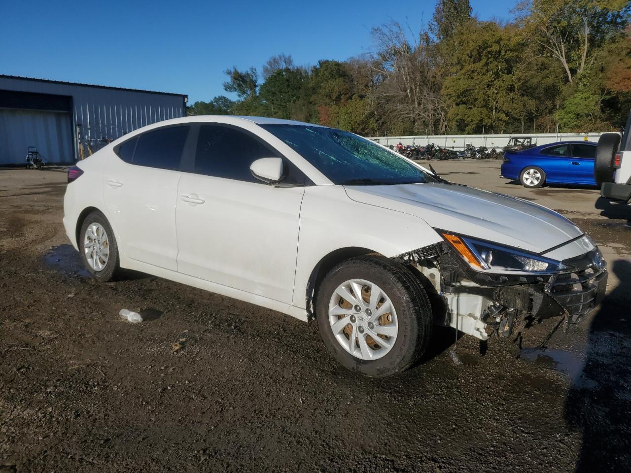 2019 HYUNDAI ELANTRA SE - Image 4