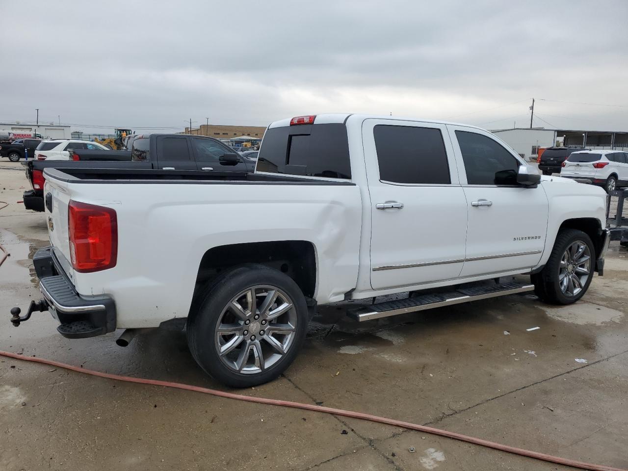 2018 CHEVROLET SILVERADO - Фото 3