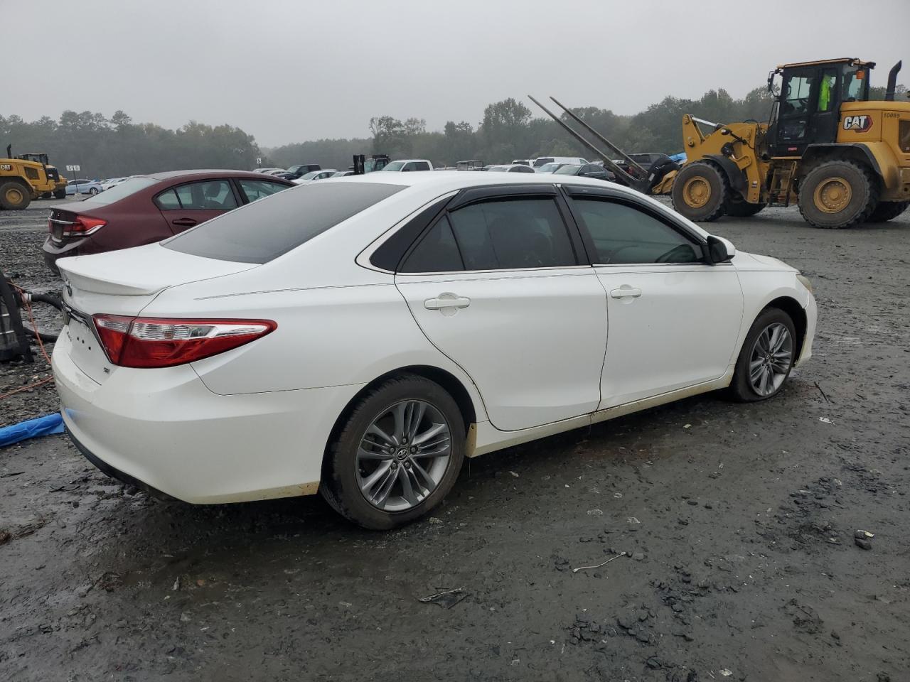 2016 TOYOTA CAMRY LE - Фото 3