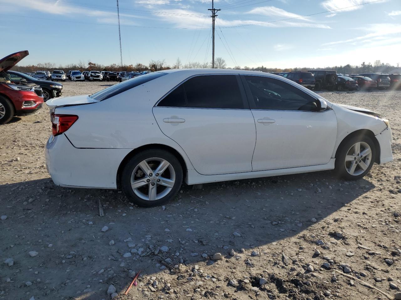 2013 TOYOTA CAMRY L - Image 3