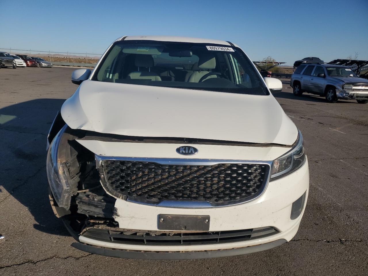 2017 KIA SEDONA LX - Image 5