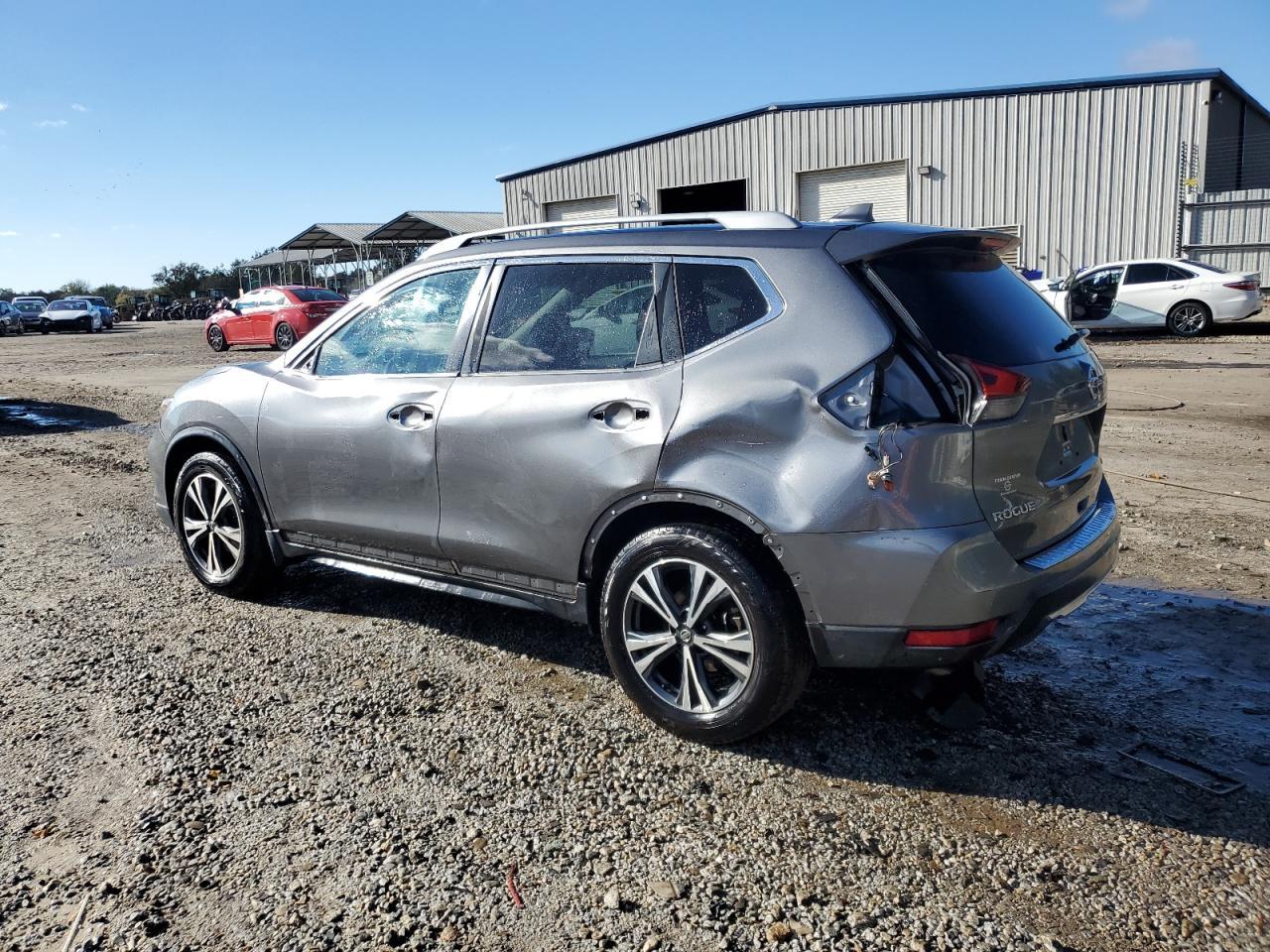 2017 NISSAN ROGUE S - Фото 2