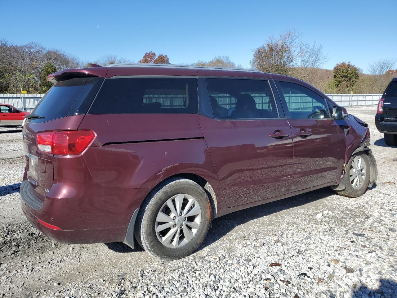 2017 KIA SEDONA LX - Фото 3