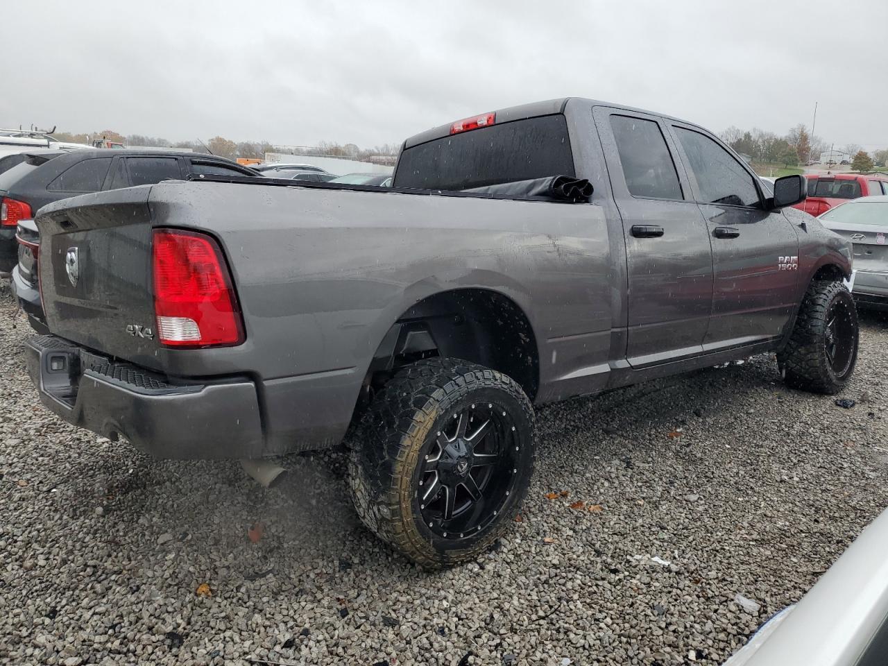 2017 RAM 1500 ST - Image 3