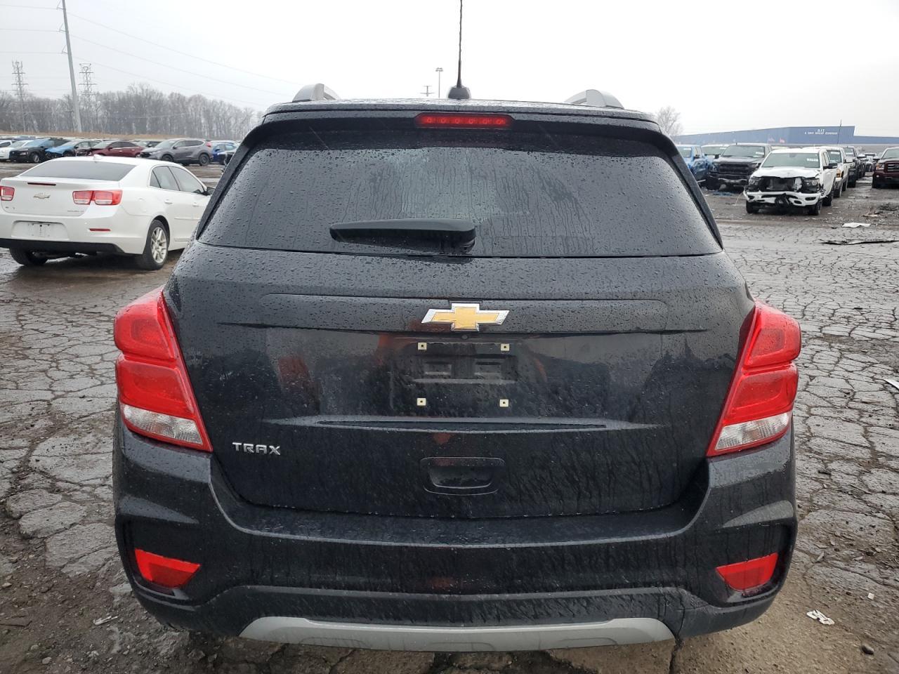 2021 CHEVROLET TRAX 1LT - Image 6