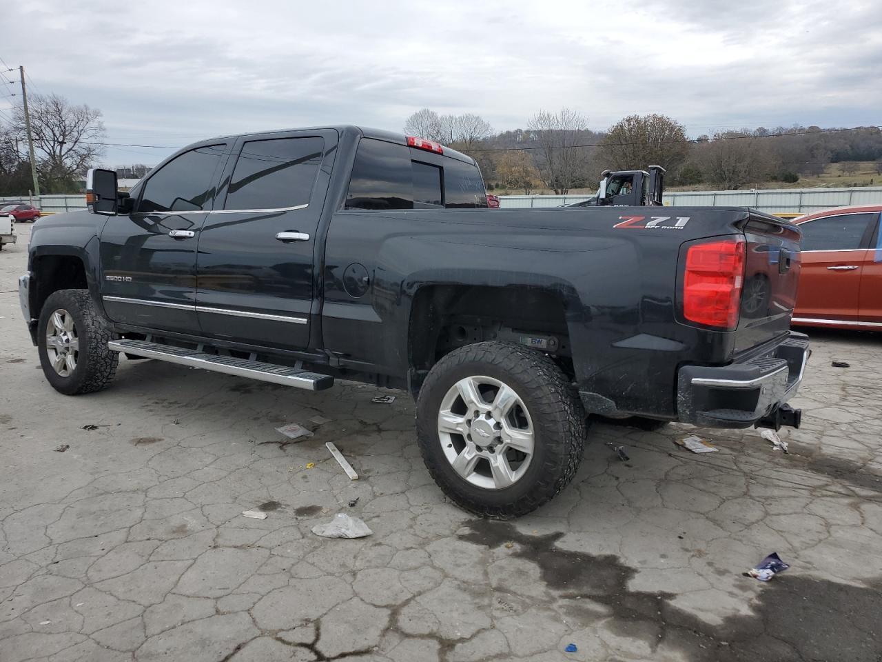 2019 CHEVROLET SILVERADO - Фото 2