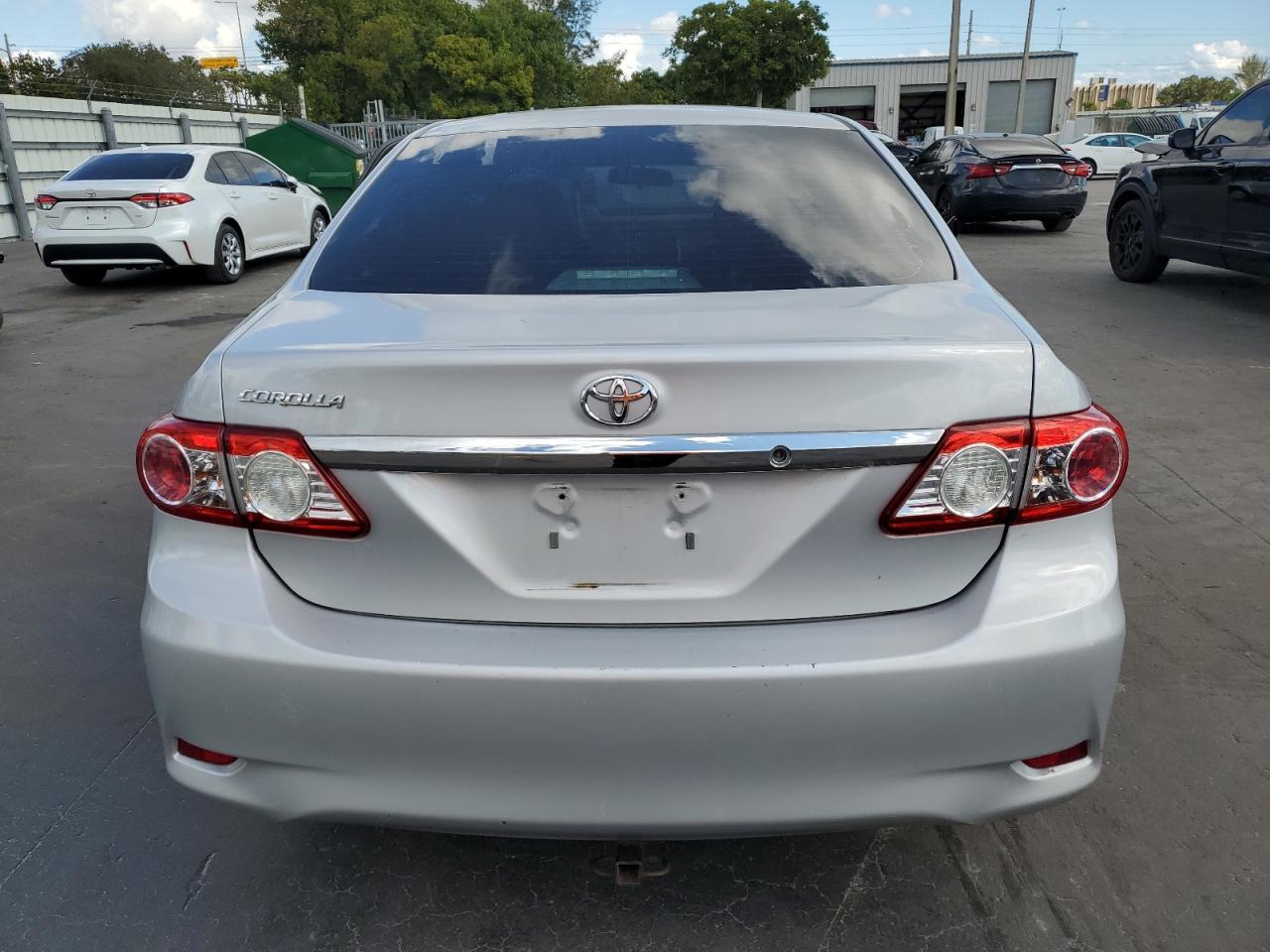 2013 TOYOTA COROLLA BA - Image 6