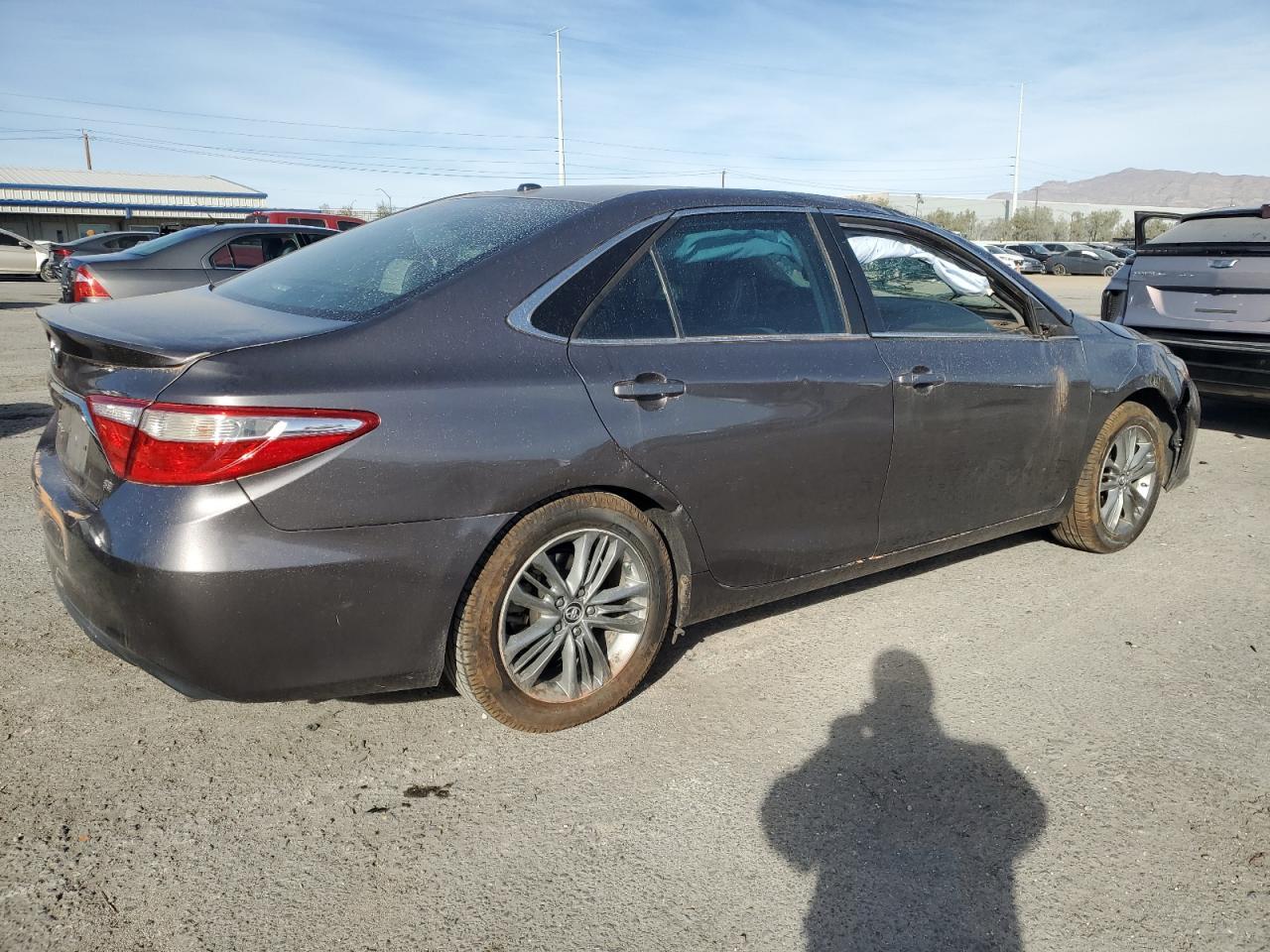 2015 TOYOTA CAMRY LE - Фото 3