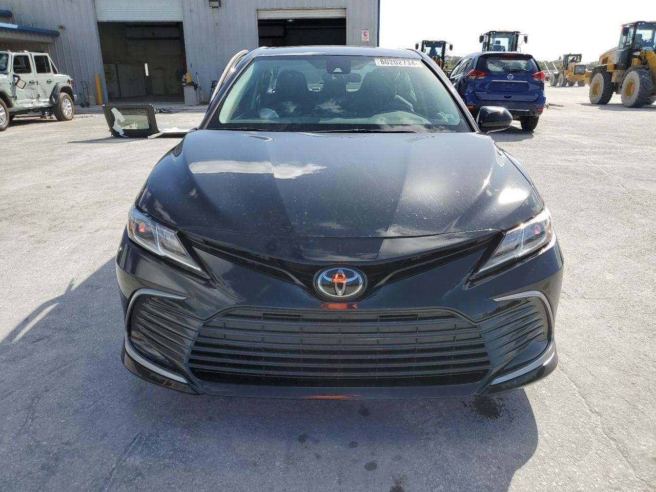 2023 TOYOTA CAMRY LE - Фото 5