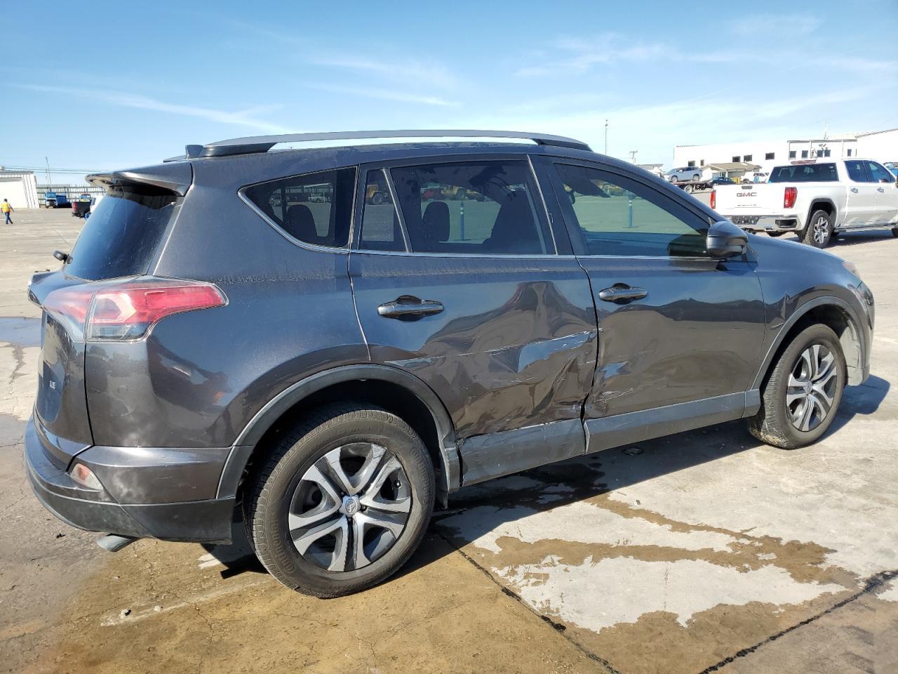 2017 TOYOTA RAV4 LE - Фото 3