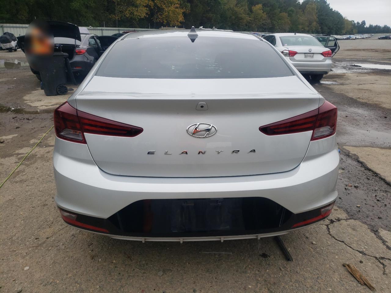 2019 HYUNDAI ELANTRA SE - Image 6