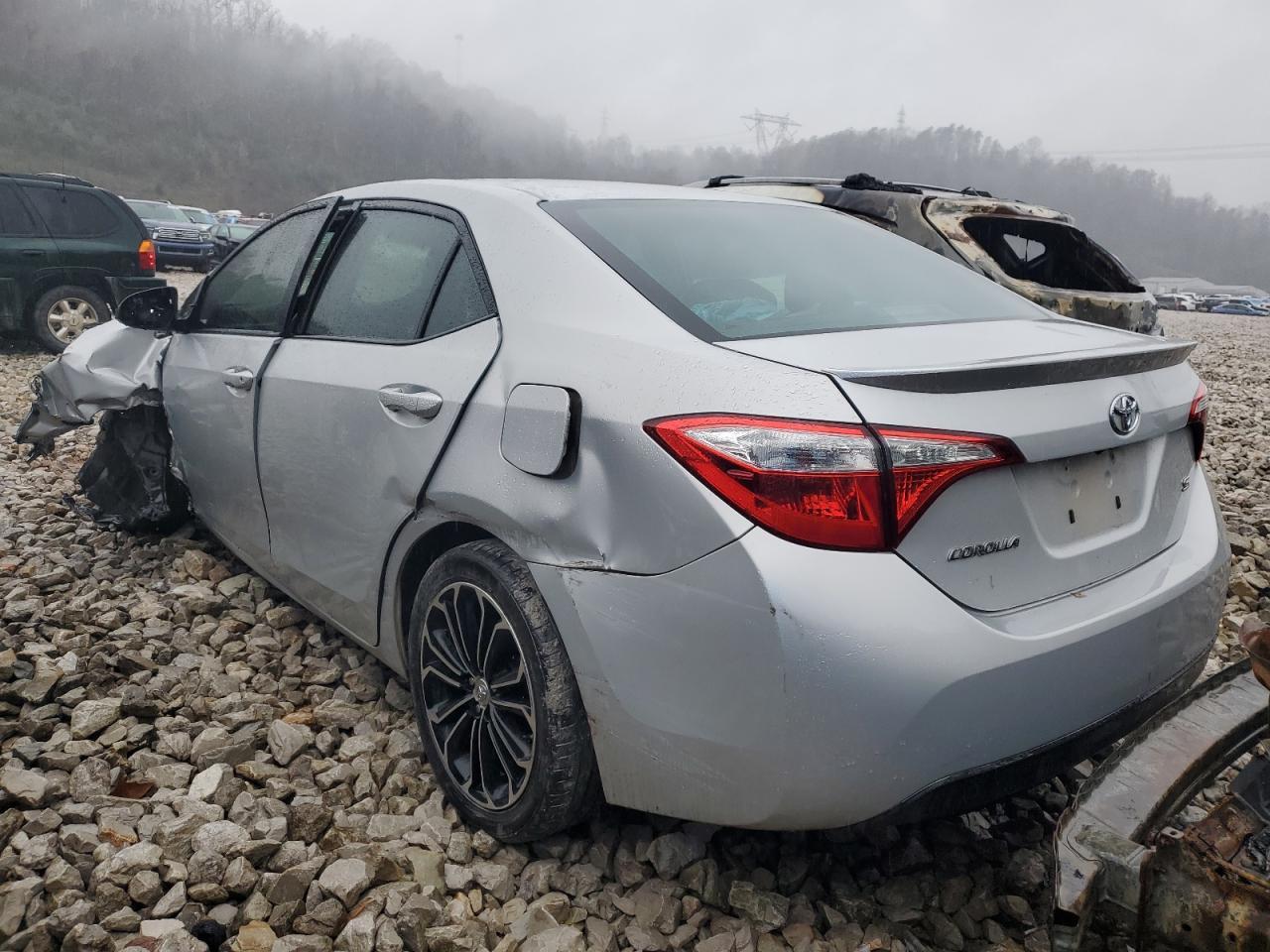 2015 TOYOTA COROLLA L - Фото 2