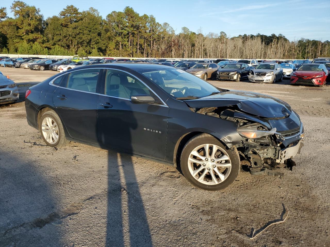2017 CHEVROLET MALIBU LT - Image 4