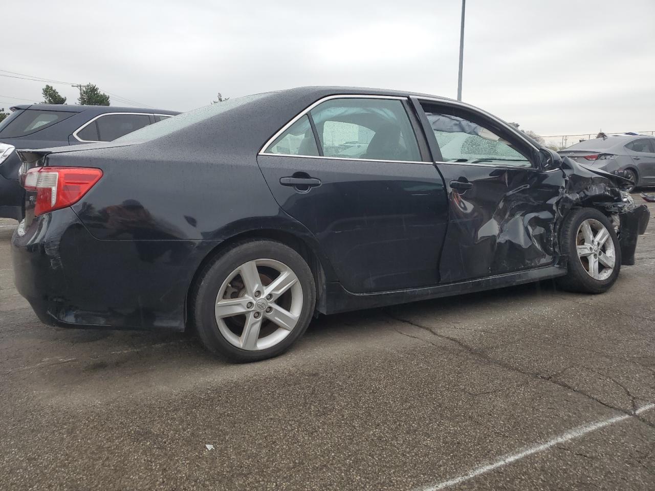 2014 TOYOTA CAMRY L - Фото 3