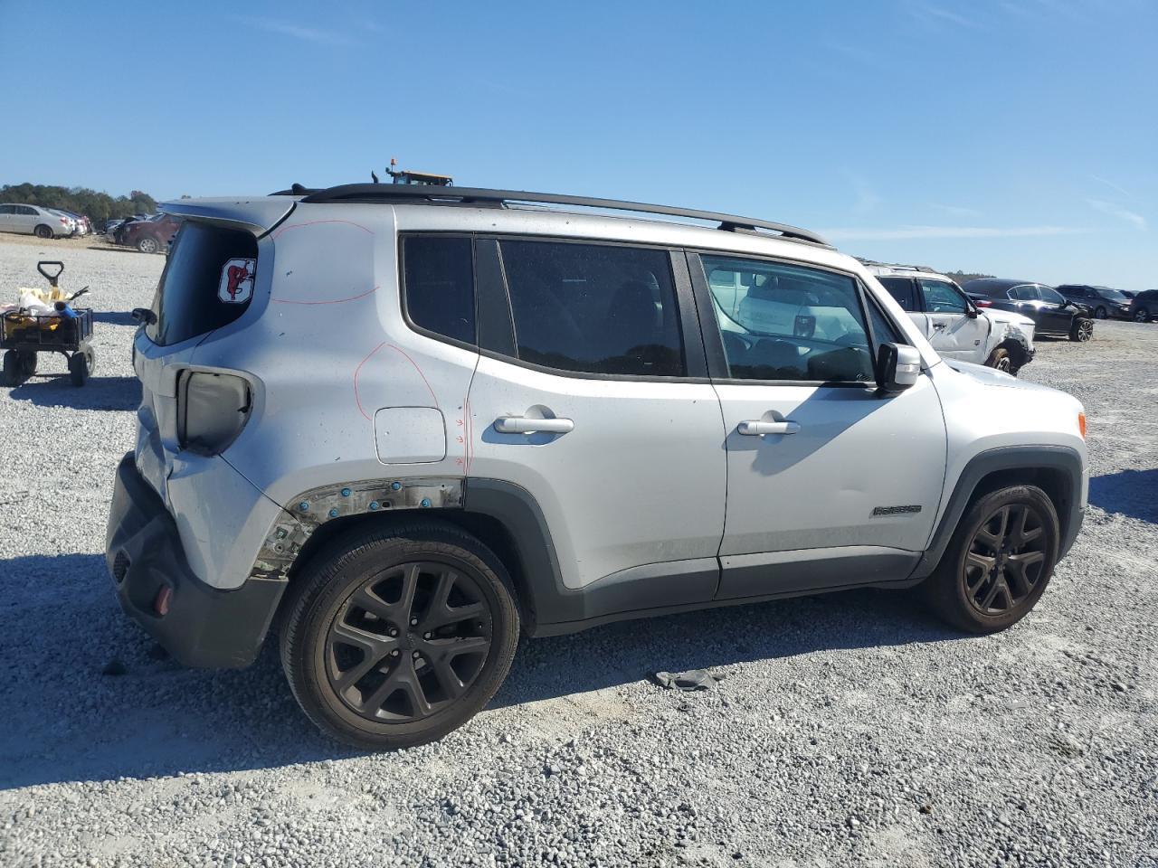 2017 JEEP RENEGADE L - Image 3