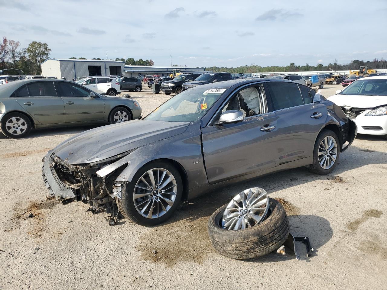 2018 INFINITI Q50 LUXE