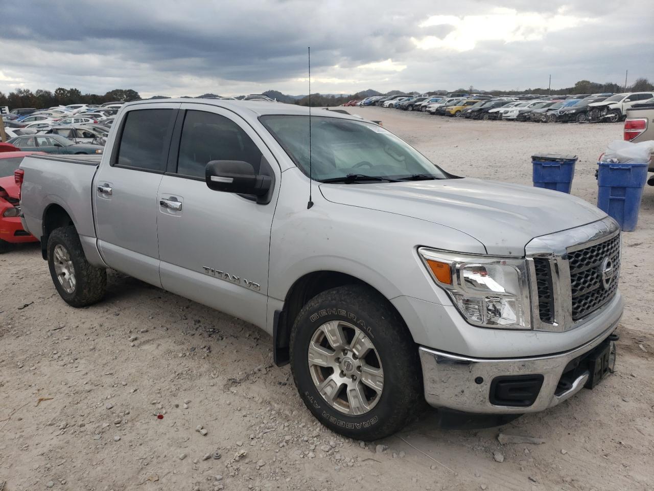 2018 NISSAN TITAN SV - Фото 4