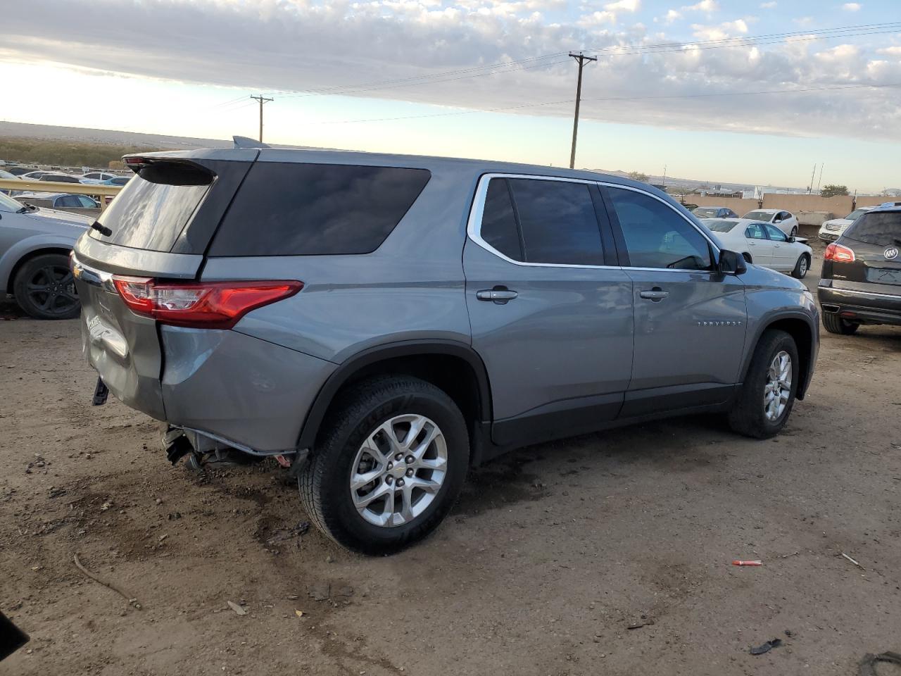 2018 CHEVROLET TRAVERSE L - Фото 3