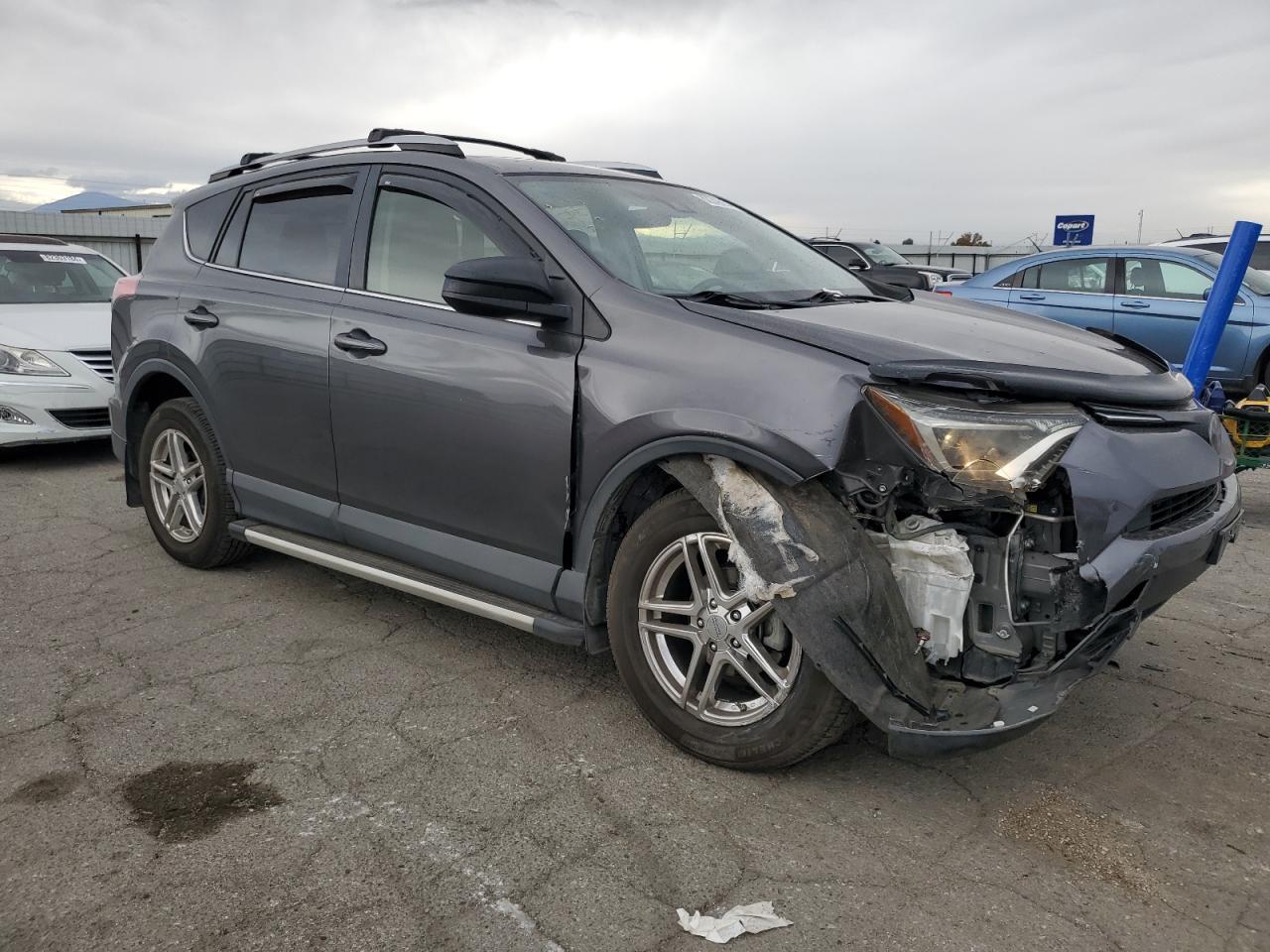 2017 TOYOTA RAV4 LE - Фото 4
